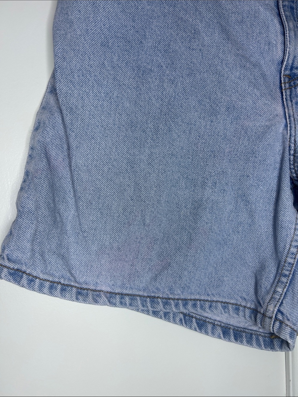 Vintage 90s Levi's Light Wash Denim Shorts | High Rise Mom Shorts | Orange Tab - Picture 4 of 12